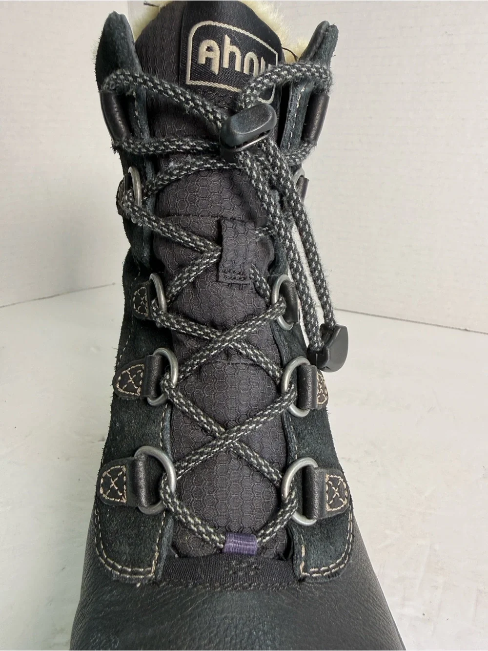 Ahnu Women’s Black Lace-Up Insulated Outdoor Hiking Boots Sz 8